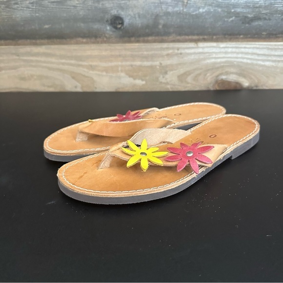 Kouros Greek Style Women Flowers  Leather Handmade Sandals Spring Flip Flops NEW - Picture 1 of 9